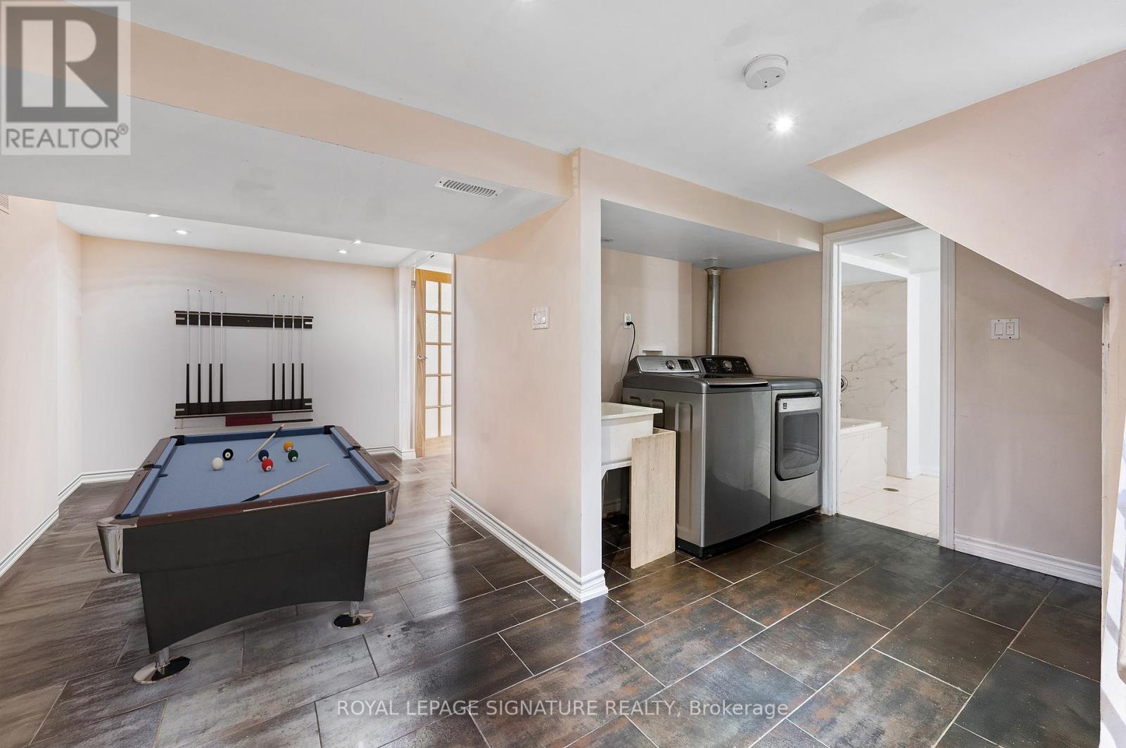 Photo 8 of 16 Pagoda Place, Toronto ON