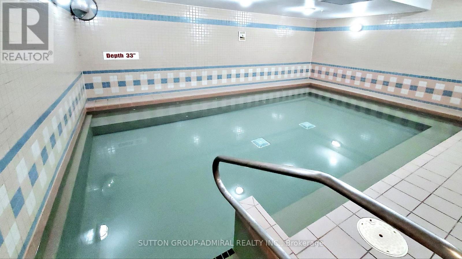 Photo 13 of 410 175 Cedar Avenue, Richmond Hill ON