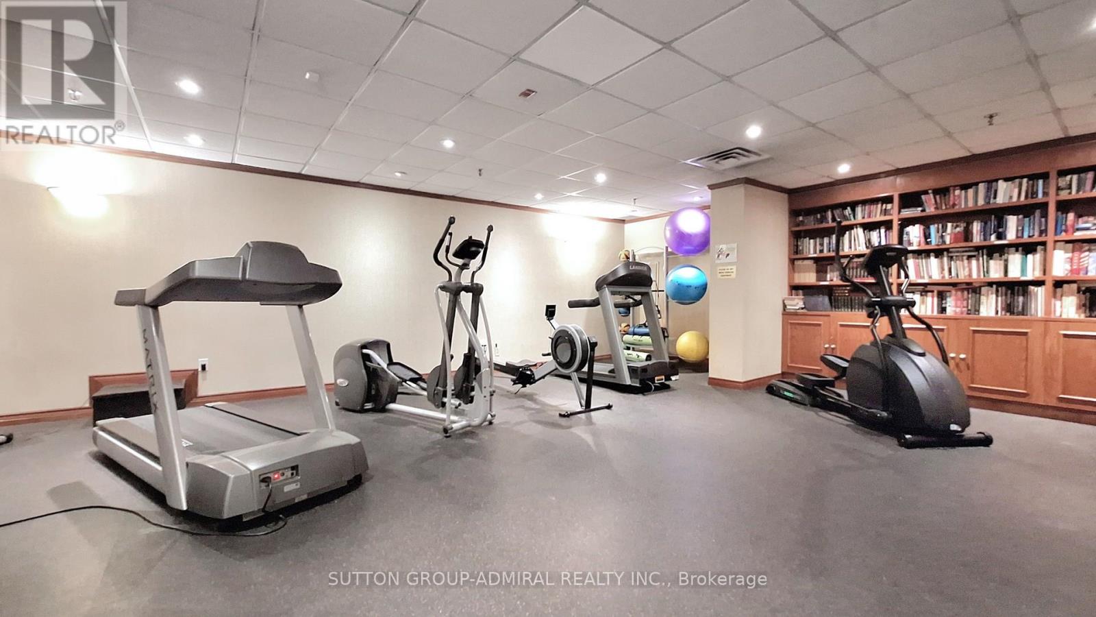 Photo 20 of 410 175 Cedar Avenue, Richmond Hill ON