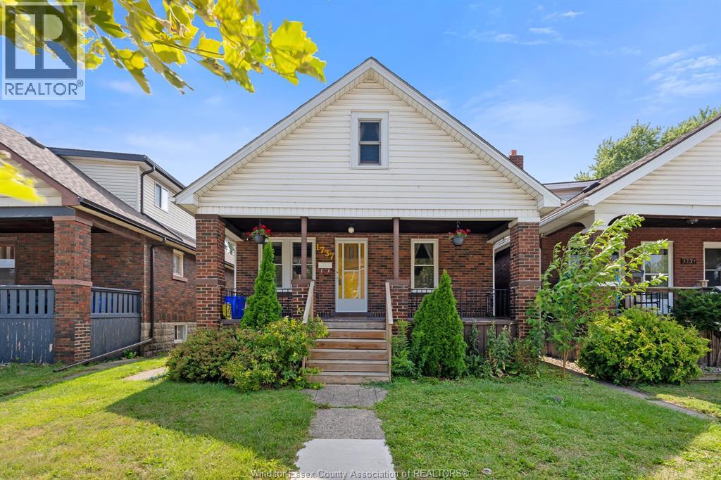 Photo 22 of 1737 Lincoln Rd, Windsor ON