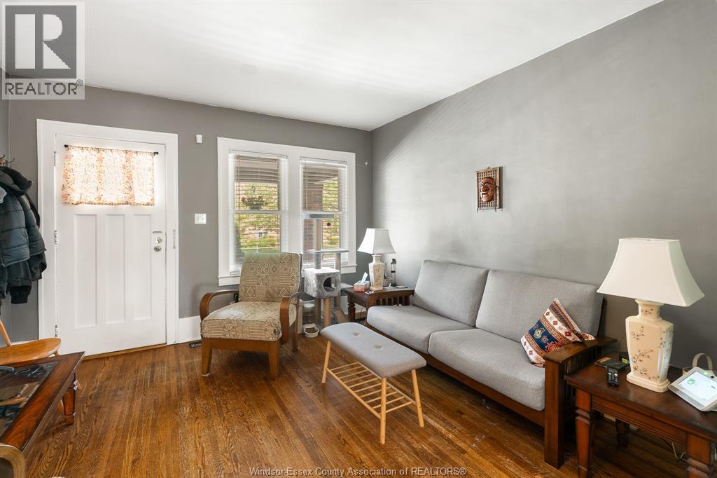 Photo 24 of 1737 Lincoln Rd, Windsor ON