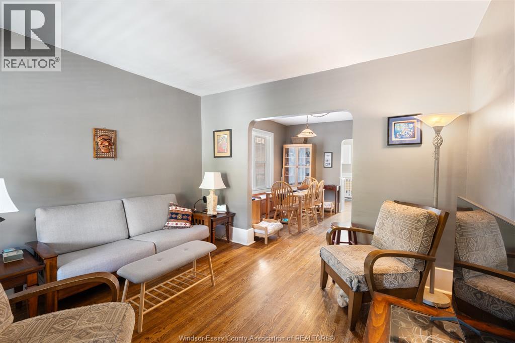 Photo 15 of 1737 Lincoln Rd, Windsor ON
