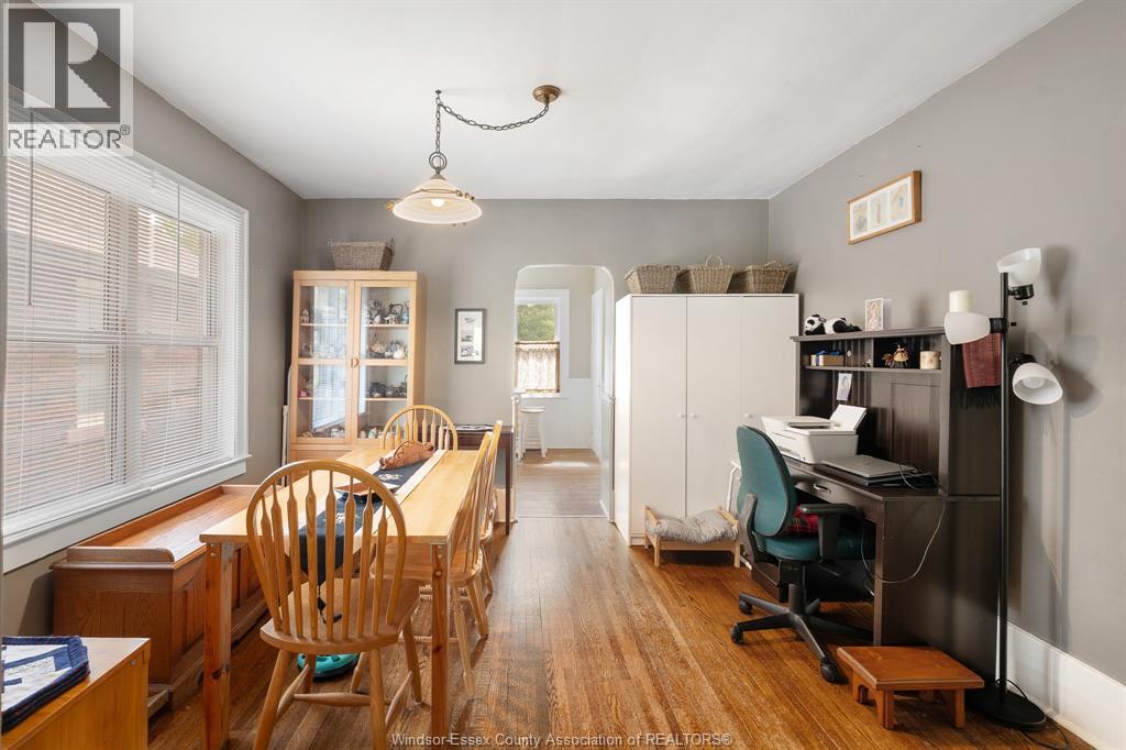 Photo 17 of 1737 Lincoln Rd, Windsor ON