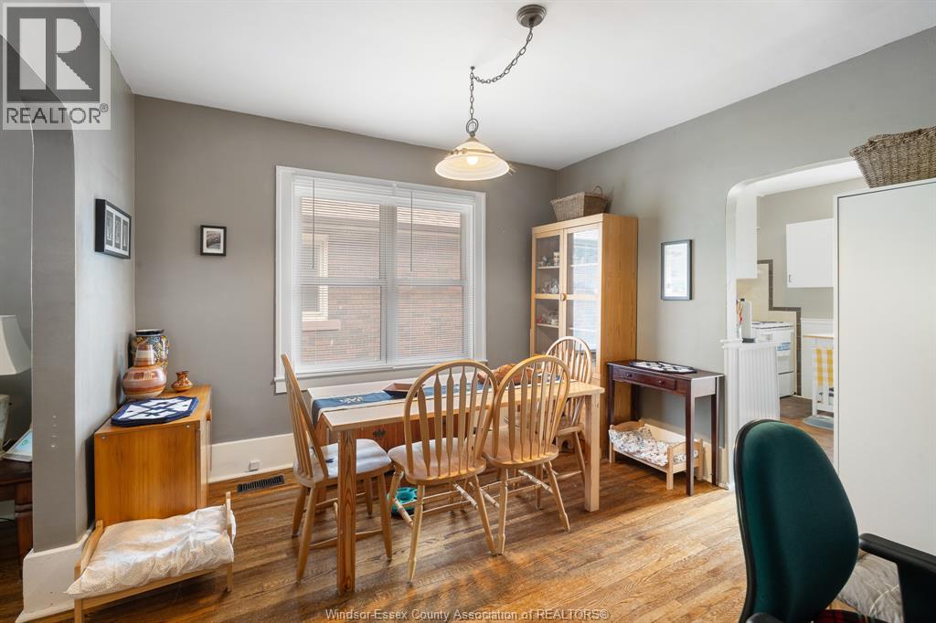 Photo 23 of 1737 Lincoln Rd, Windsor ON