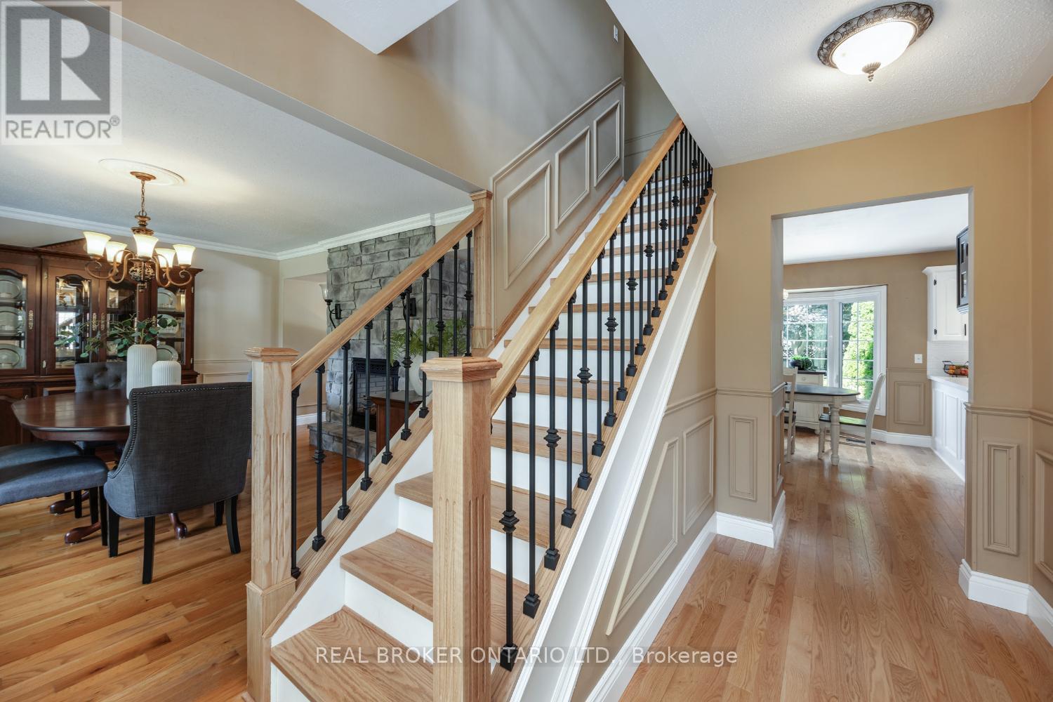Photo 38 of 10 Brownsville Court, Clarington ON