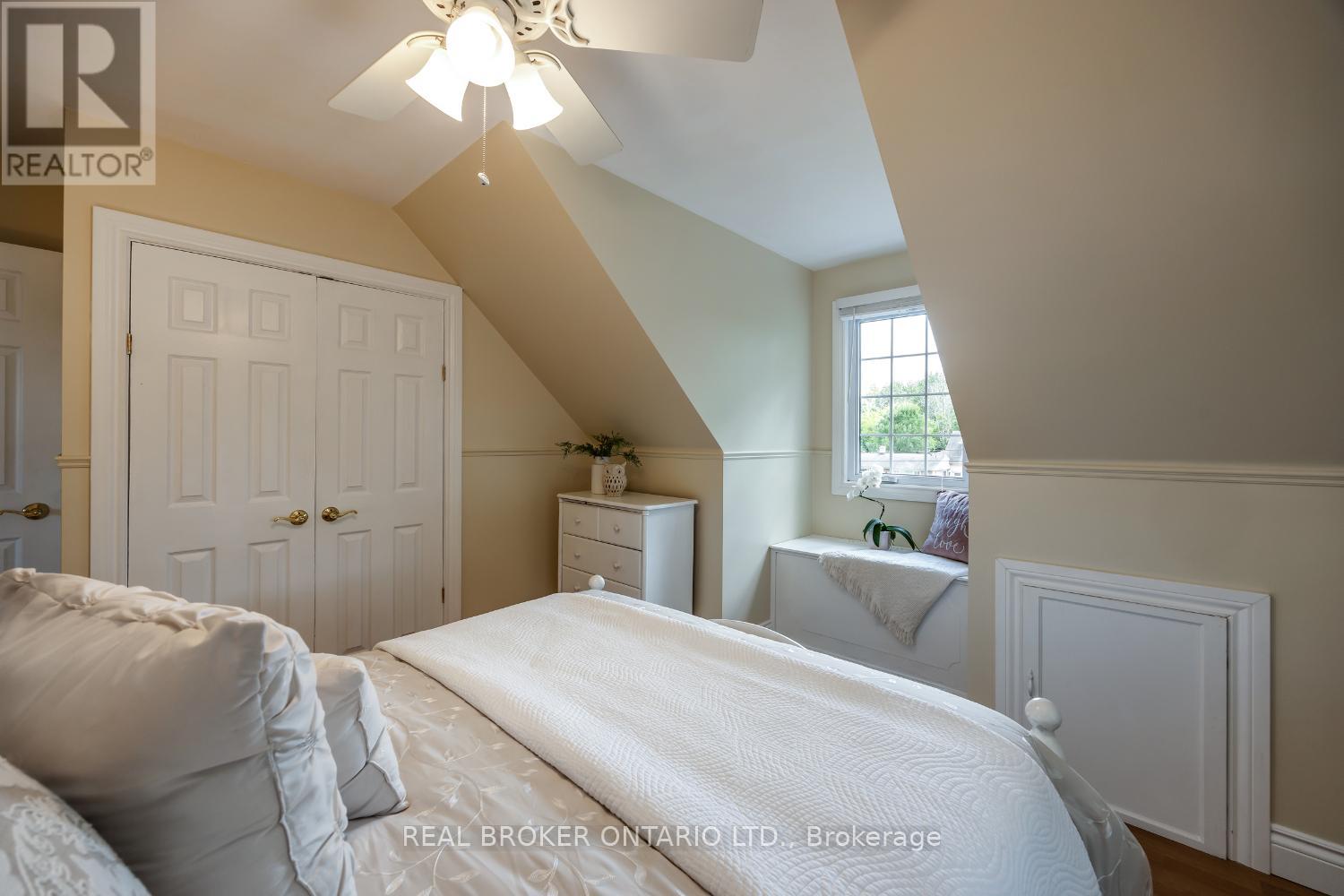 Photo 41 of 10 Brownsville Court, Clarington ON