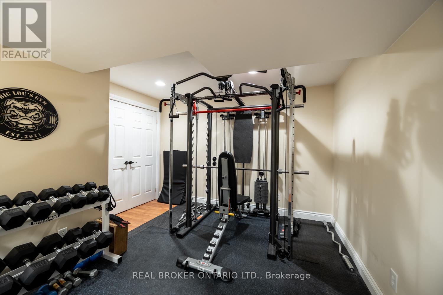 Photo 21 of 10 Brownsville Court, Clarington ON