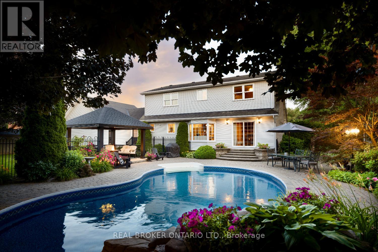 Photo 15 of 10 Brownsville Court, Clarington ON