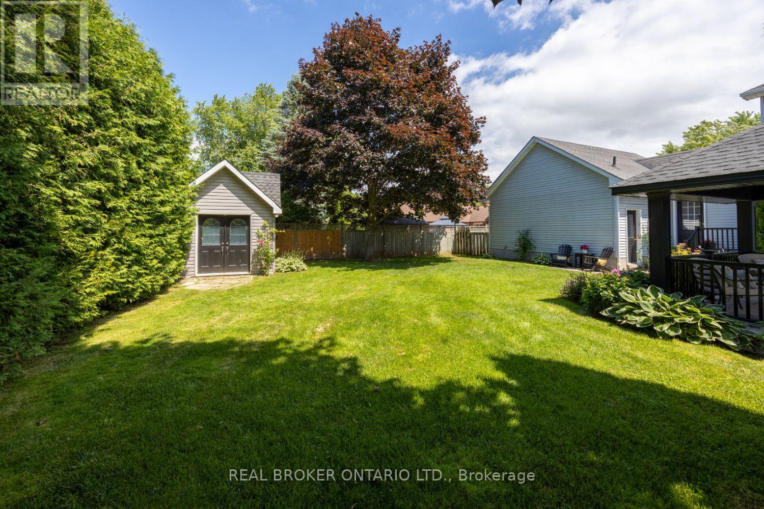 Photo 36 of 10 Brownsville Court, Clarington ON
