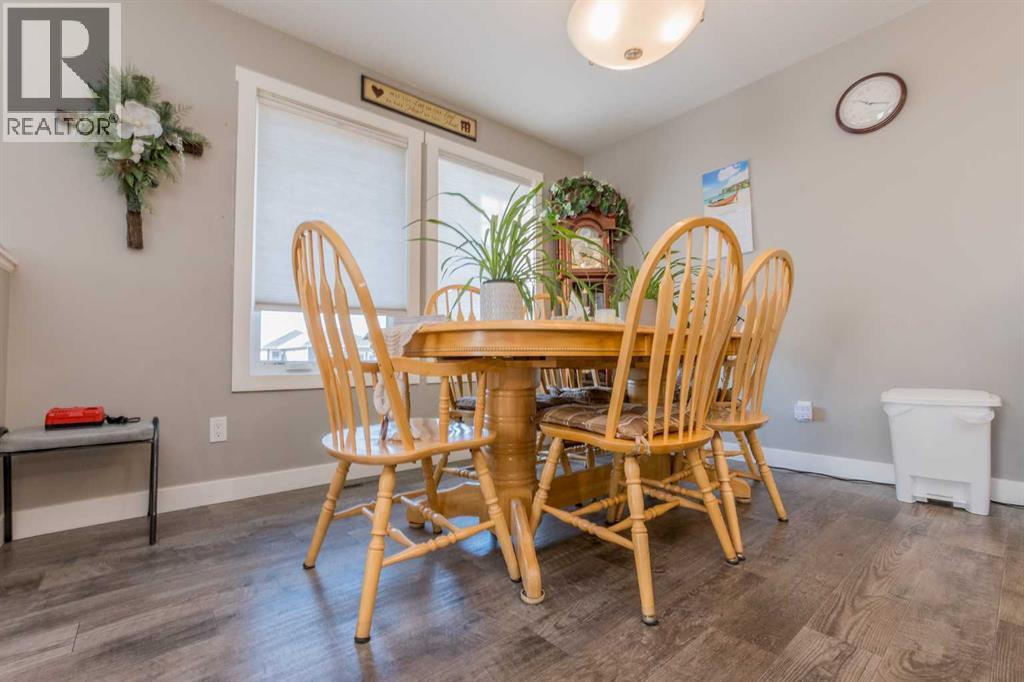 Photo 15 of 9602 113 Avenue, Clairmont AB