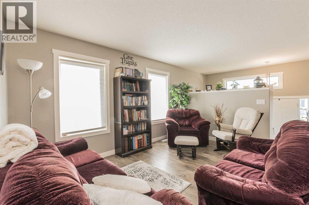 Photo 1 of 9602 113 Avenue, Clairmont AB