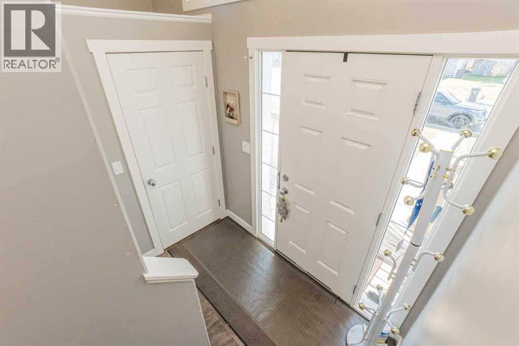 Photo 10 of 9602 113 Avenue, Clairmont AB
