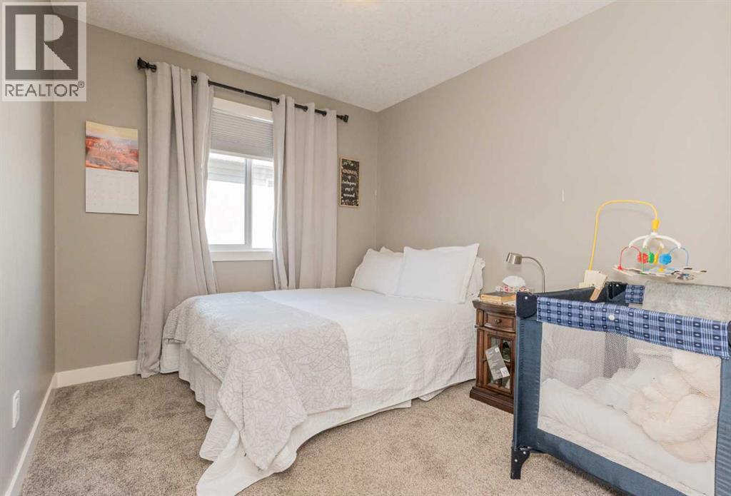 Photo 9 of 9602 113 Avenue, Clairmont AB