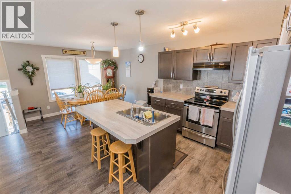 Photo 17 of 9602 113 Avenue, Clairmont AB