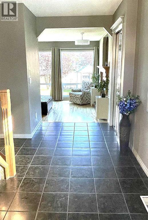 Photo 8 of 8903 Royal Oak Way Nw, Calgary AB