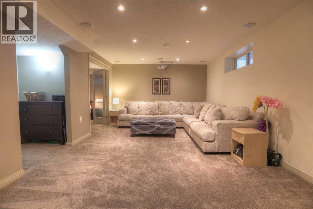 Photo 13 of 8903 Royal Oak Way Nw, Calgary AB