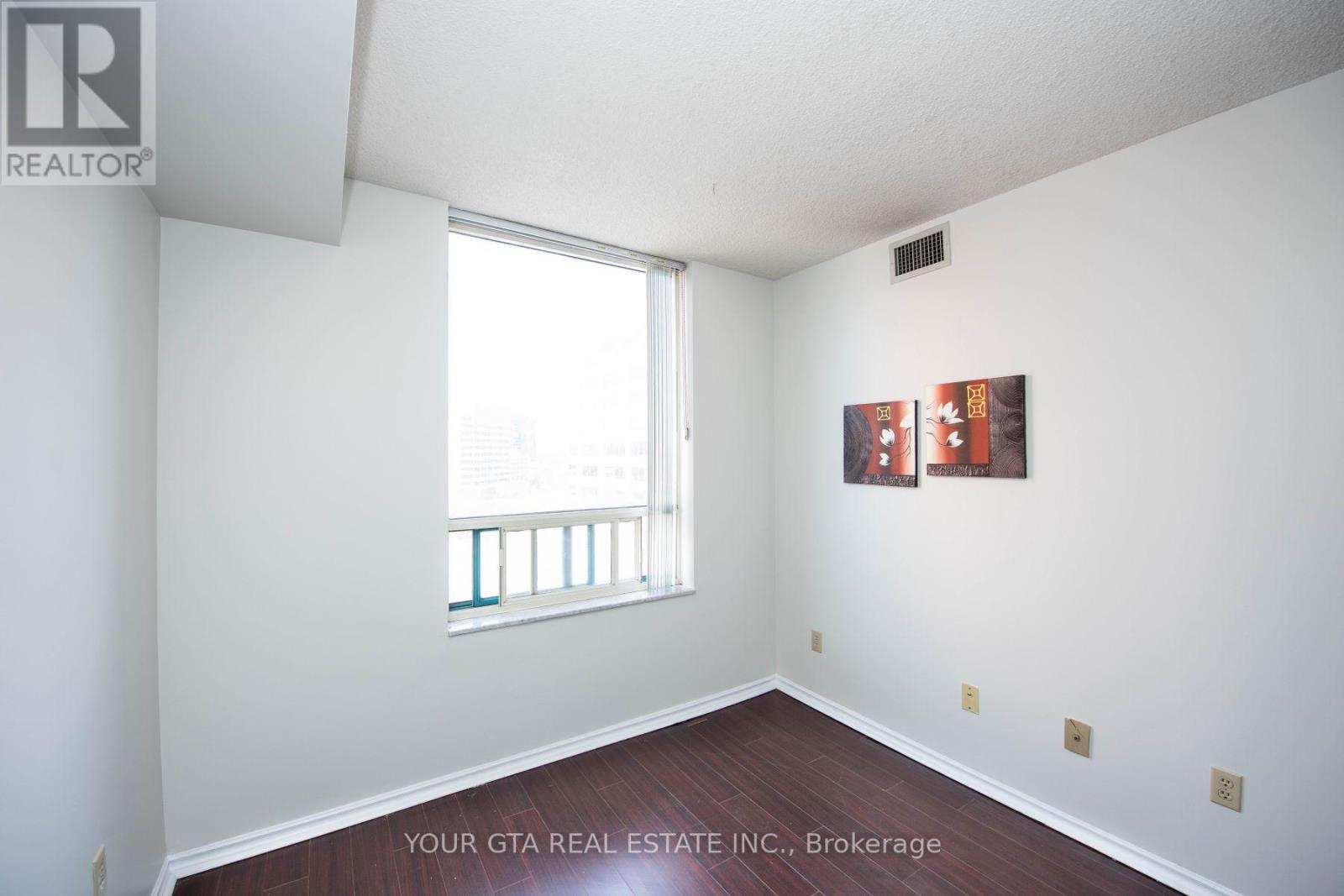 Photo 8 of 1006 265 Enfield Place, Mississauga ON