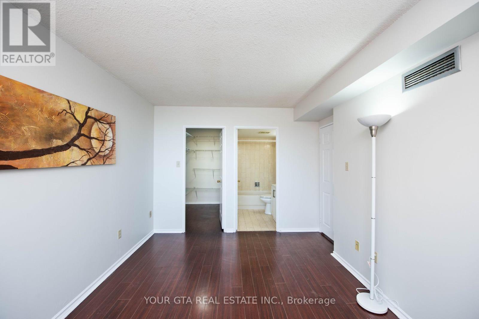 Photo 30 of 1006 265 Enfield Place, Mississauga ON