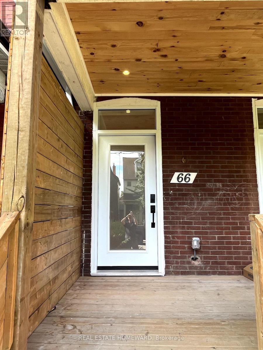 Photo 14 of Upper 66 Melville Avenue, Toronto ON