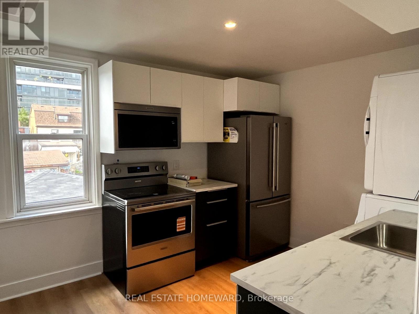 Photo 17 of Upper 66 Melville Avenue, Toronto ON