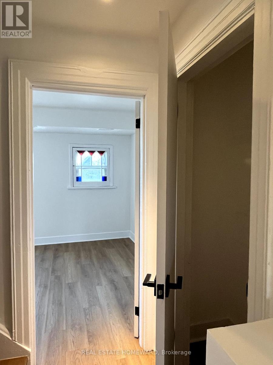 Photo 13 of Upper 66 Melville Avenue, Toronto ON