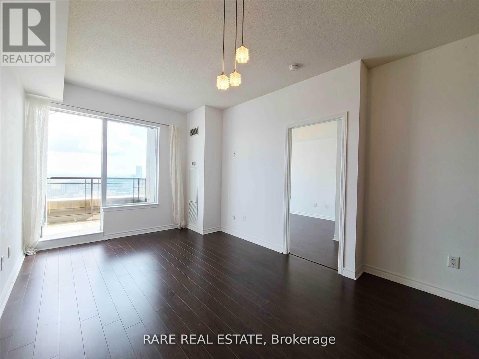 Photo 2 of 3204 385 Prince Of Wales Drive, Mississauga ON