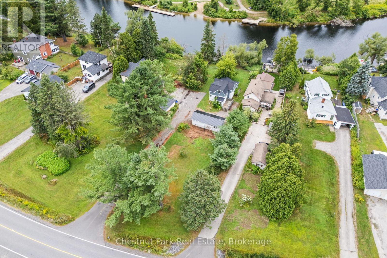 Photo 36 of 68 Beaumont Drive, Bracebridge ON
