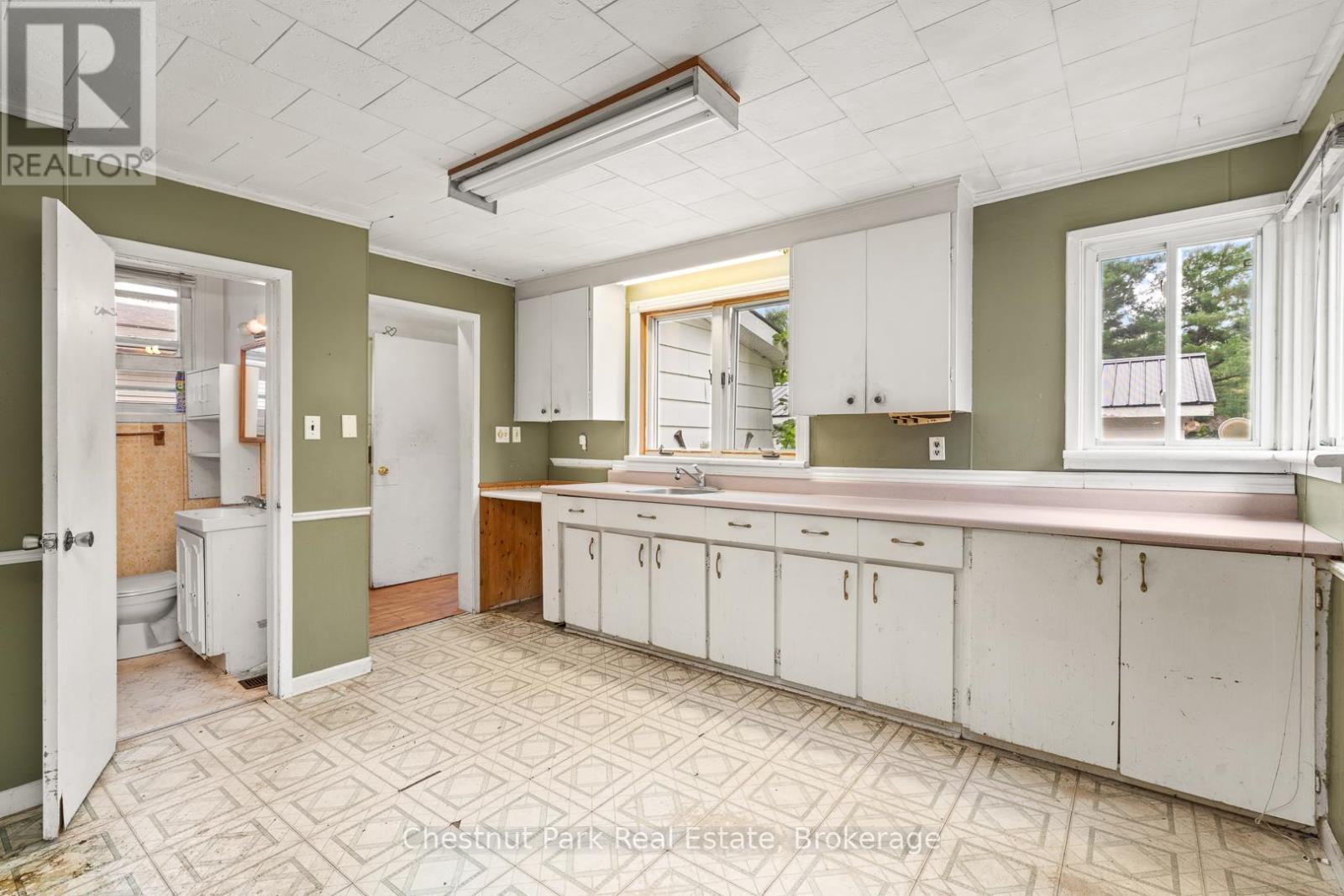 Photo 4 of 68 Beaumont Drive, Bracebridge ON