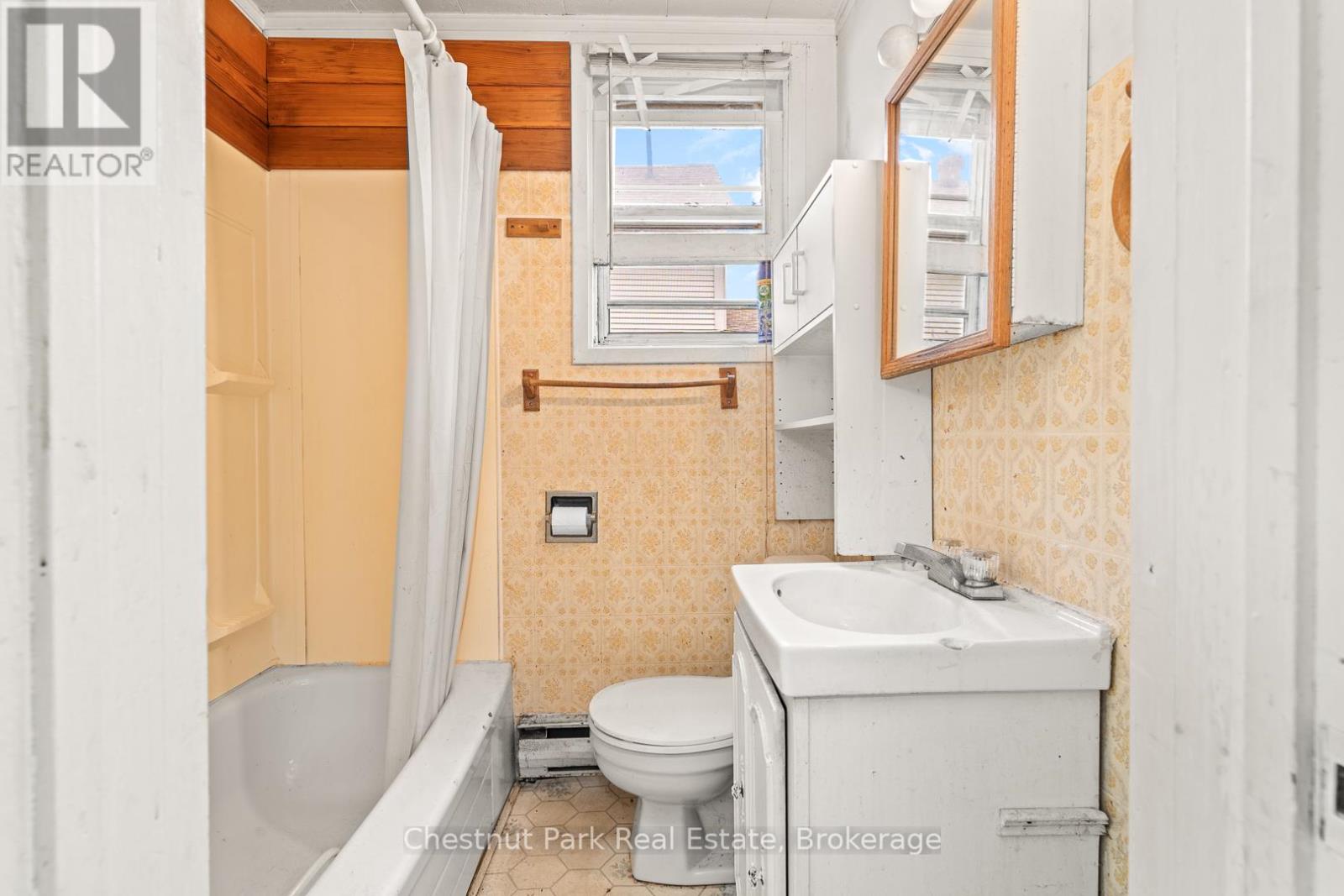 Photo 29 of 68 Beaumont Drive, Bracebridge ON
