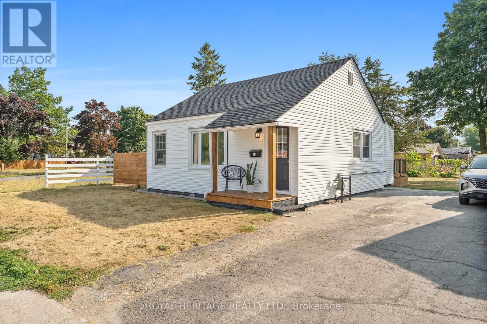 Photo 5 of 13 Trenton Street, Quinte West ON
