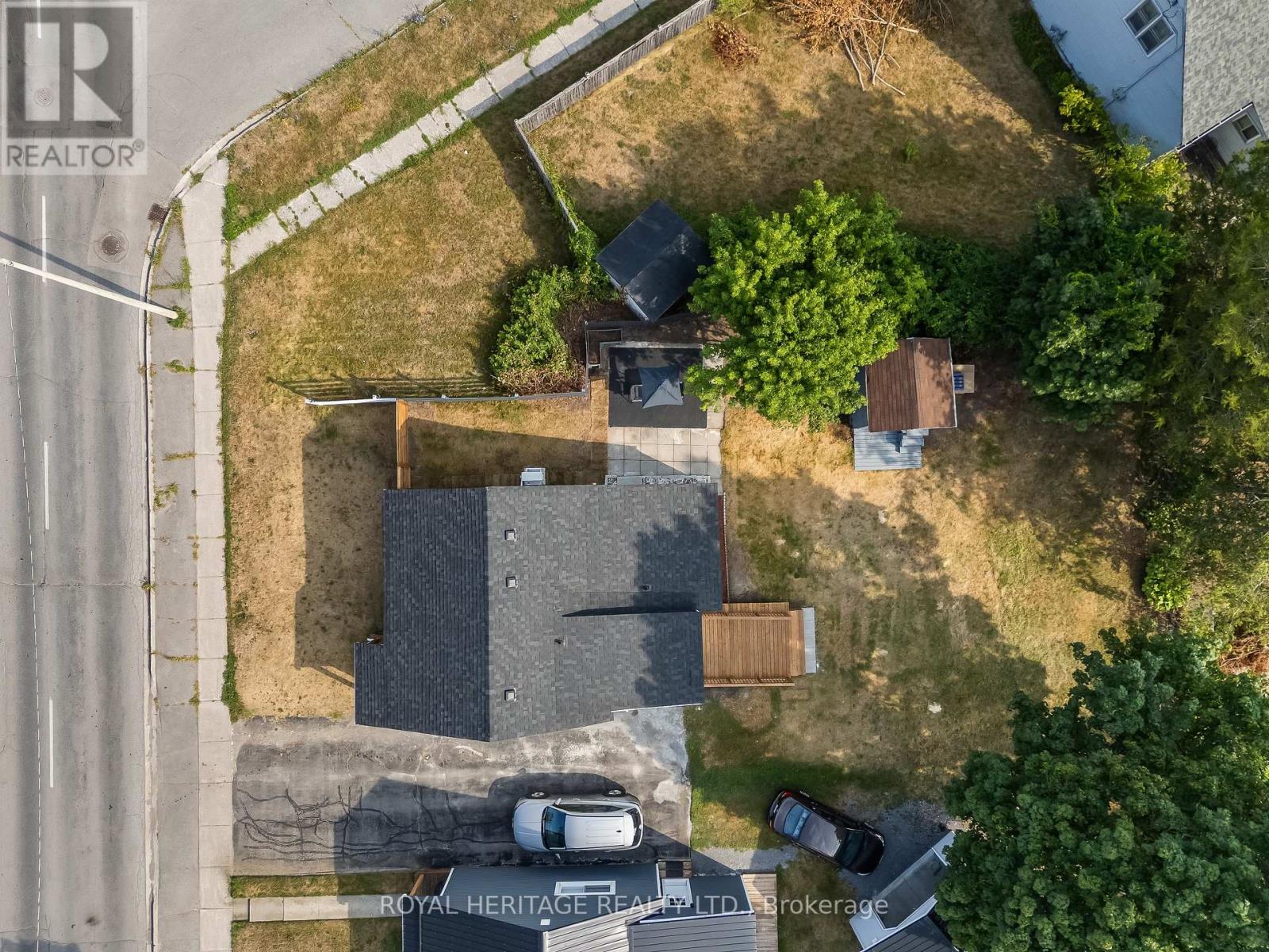 Photo 8 of 13 Trenton Street, Quinte West ON