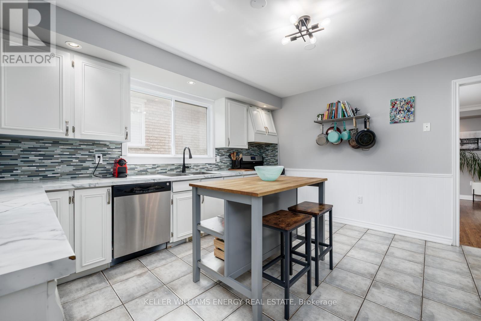 Photo 23 of 158 Chester Avenue, Hamilton ON