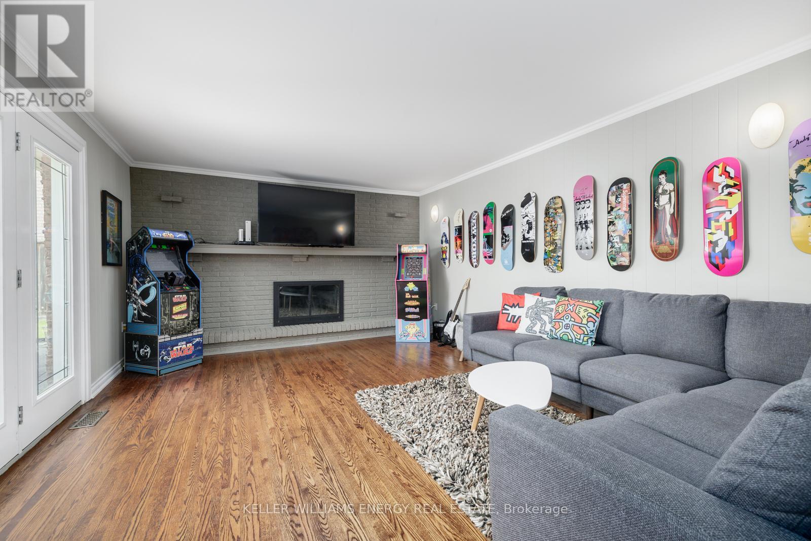 Photo 38 of 158 Chester Avenue, Hamilton ON