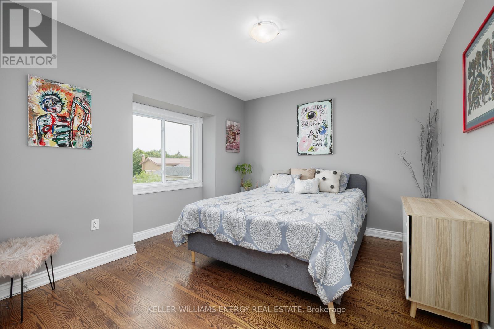 Photo 16 of 158 Chester Avenue, Hamilton ON