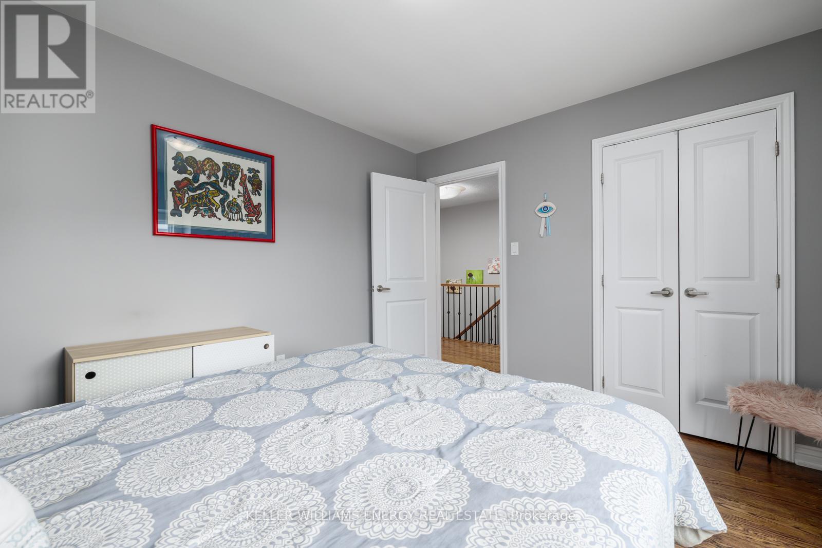 Photo 2 of 158 Chester Avenue, Hamilton ON