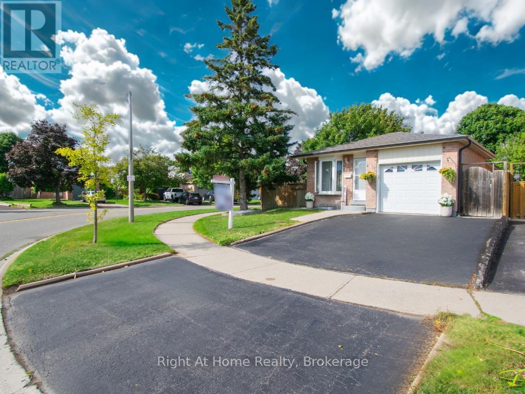 Photo 19 of 63 Martindale Crescent, Brampton ON