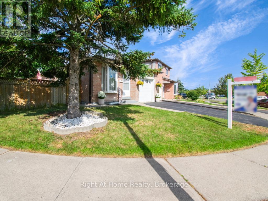 Photo 33 of 63 Martindale Crescent, Brampton ON