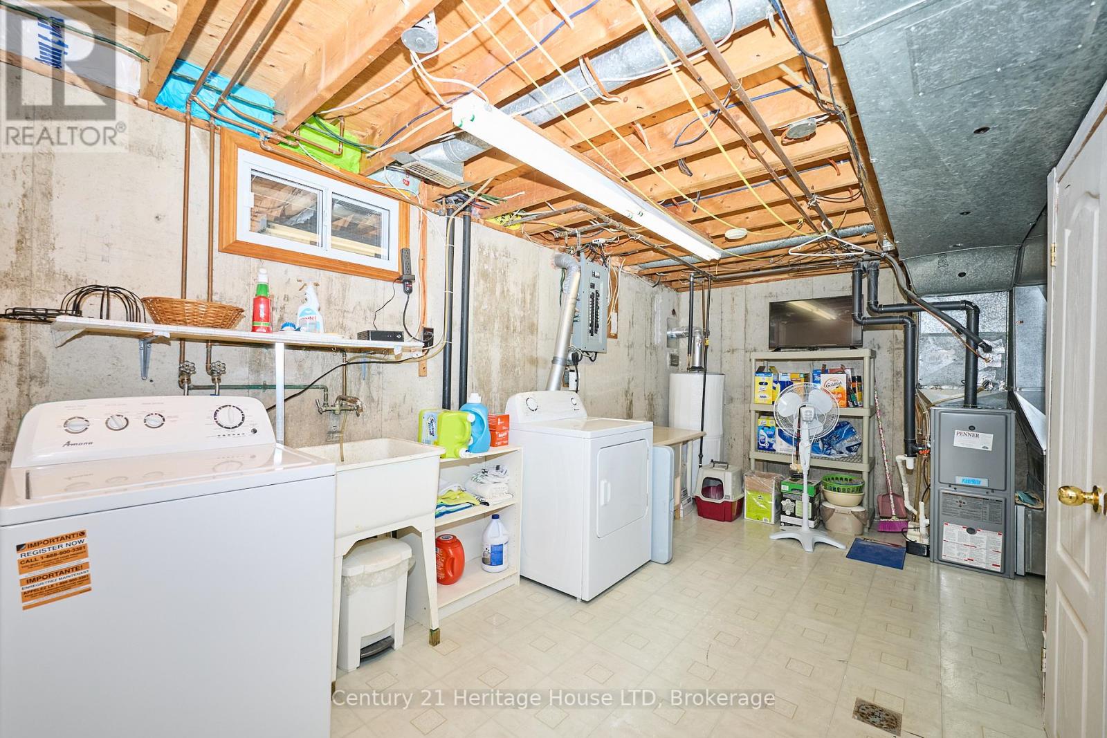 Photo 21 of 48 Loyalist Drive, Welland ON