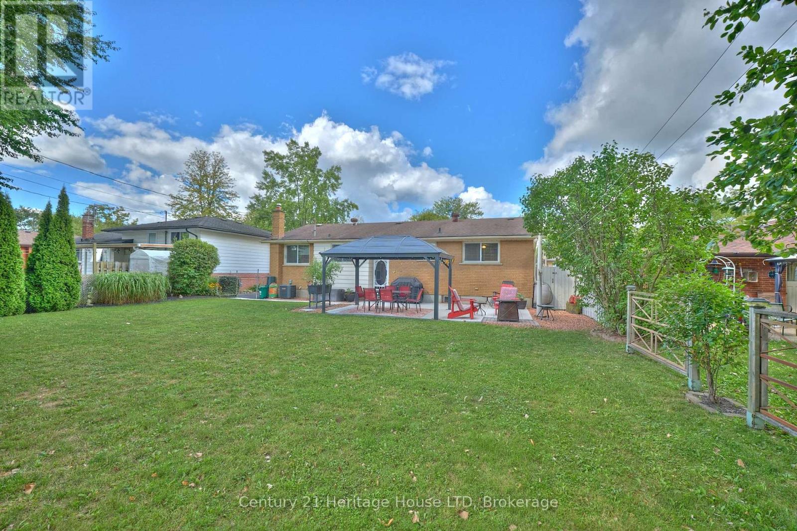 Photo 27 of 48 Loyalist Drive, Welland ON