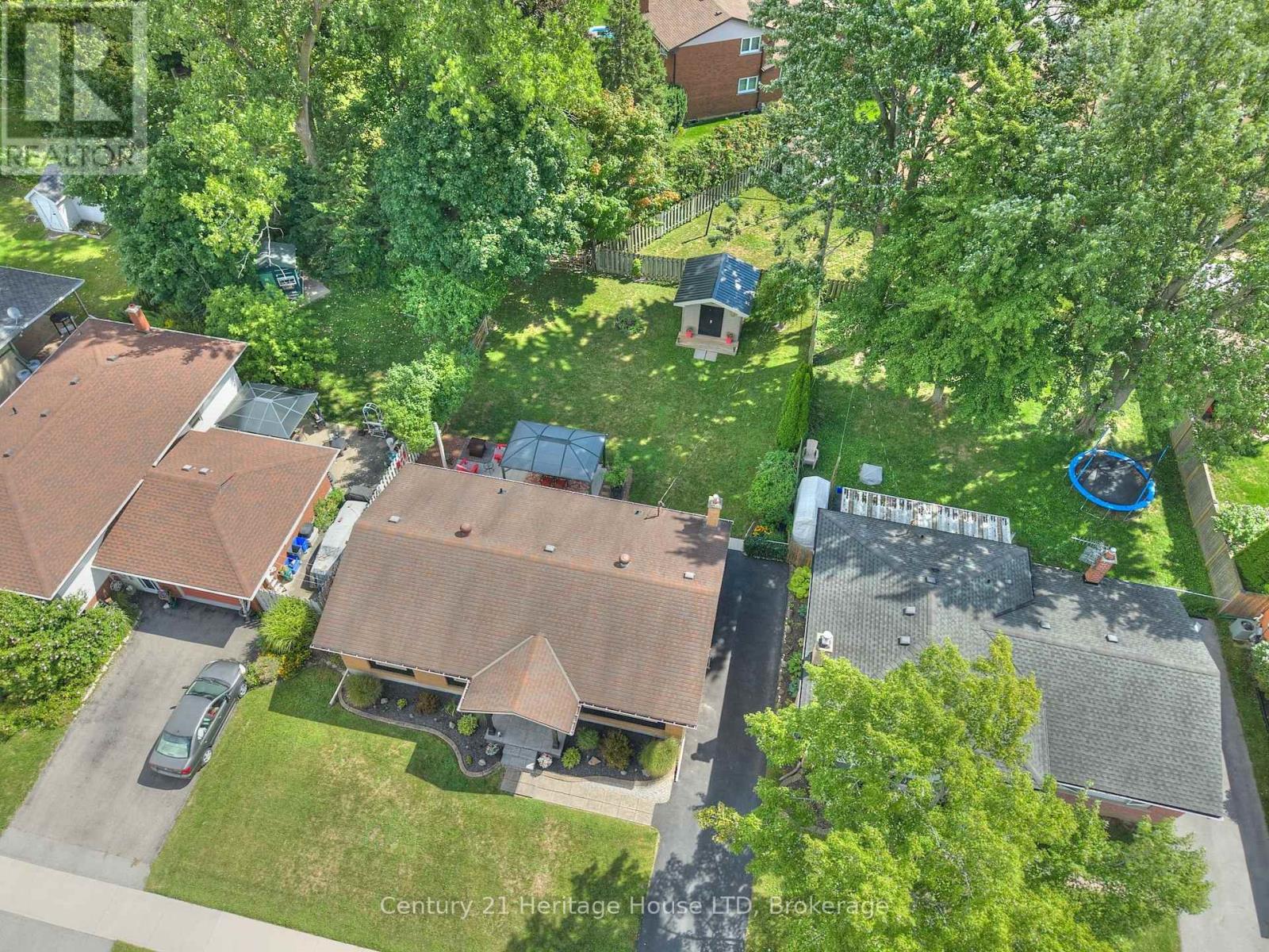 Photo 29 of 48 Loyalist Drive, Welland ON