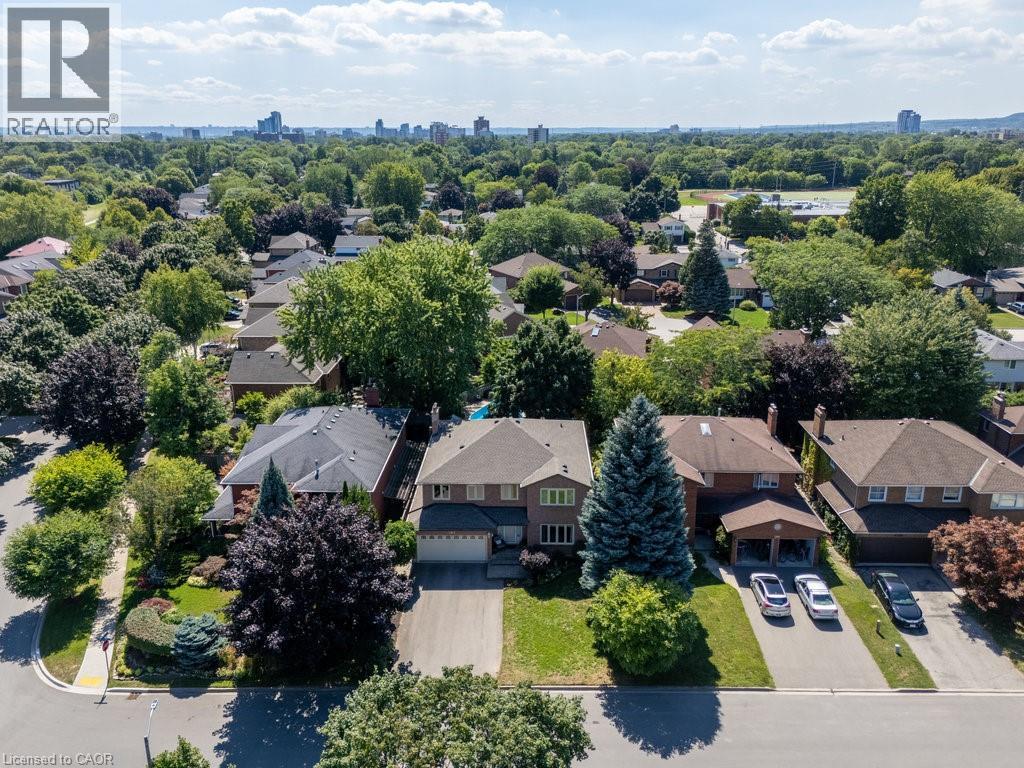 Photo 6 of 542 Hambling Court, Burlington ON