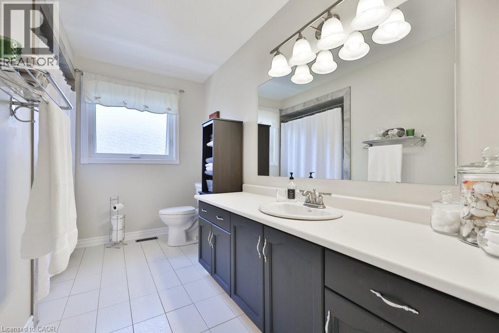 Photo 50 of 542 Hambling Court, Burlington ON