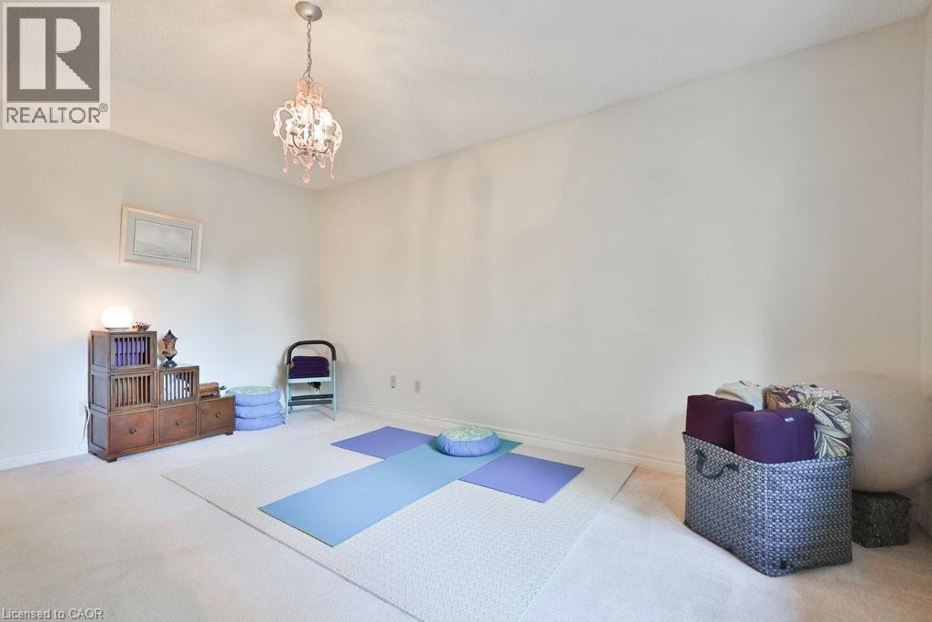 Photo 11 of 542 Hambling Court, Burlington ON