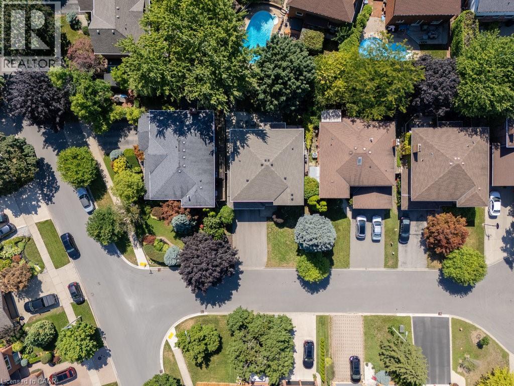 Photo 48 of 542 Hambling Court, Burlington ON