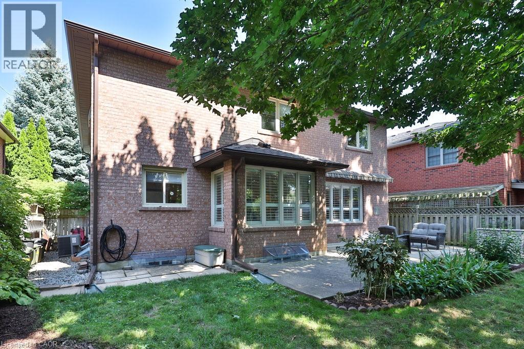 Photo 35 of 542 Hambling Court, Burlington ON