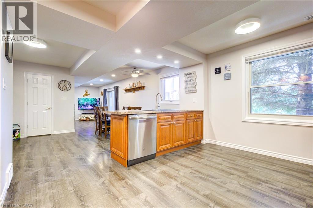 Photo 23 of 10 Glen Abbey Court, Woodstock ON