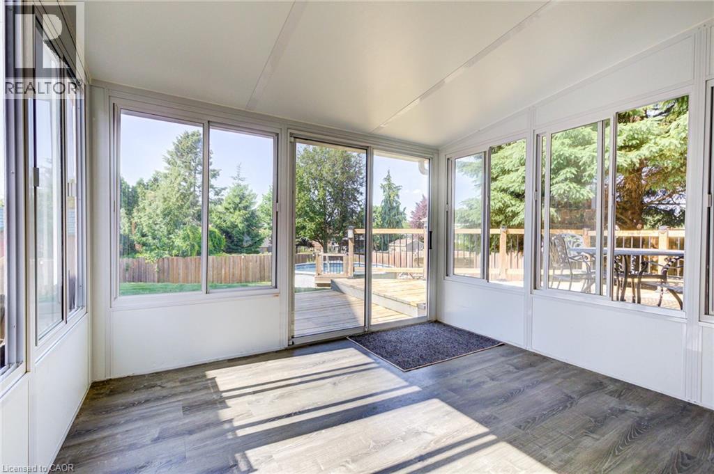 Photo 35 of 10 Glen Abbey Court, Woodstock ON