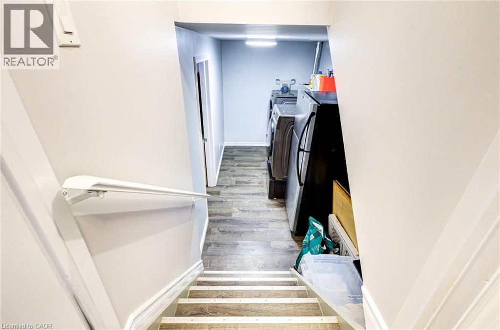 Photo 36 of 10 Glen Abbey Court, Woodstock ON