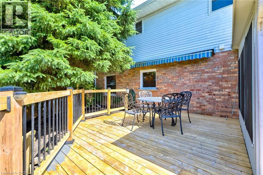 Photo 39 of 10 Glen Abbey Court, Woodstock ON