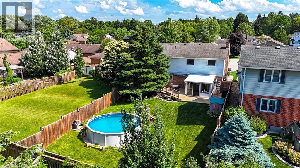 Photo 44 of 10 Glen Abbey Court, Woodstock ON